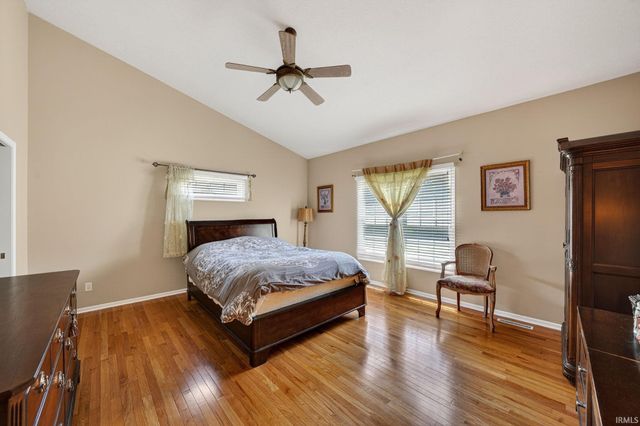 51263 Leeward Point, Granger, IN 46530