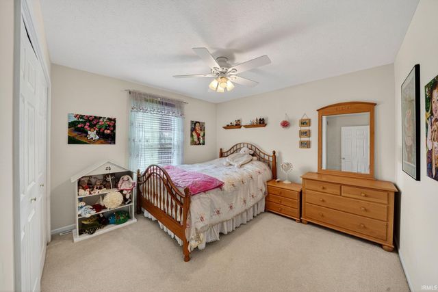 51263 Leeward Point, Granger, IN 46530
