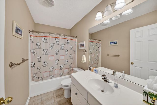 51263 Leeward Point, Granger, IN 46530