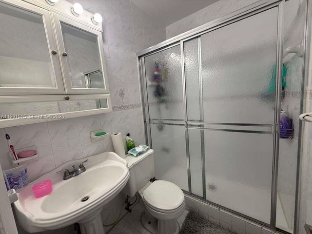 4470 W 1st Ave, Hialeah, FL 33012