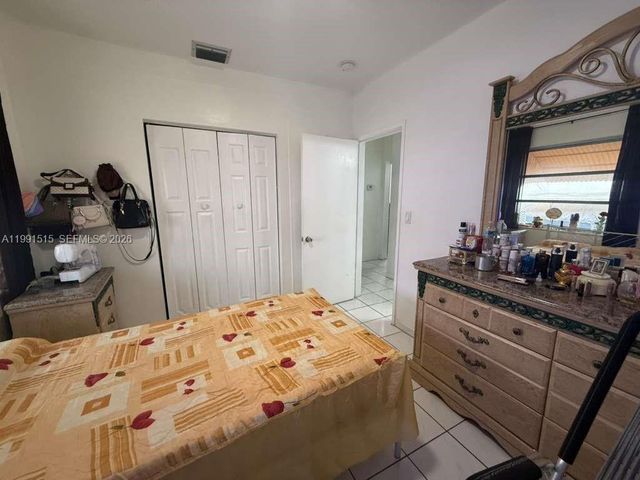4470 W 1st Ave, Hialeah, FL 33012