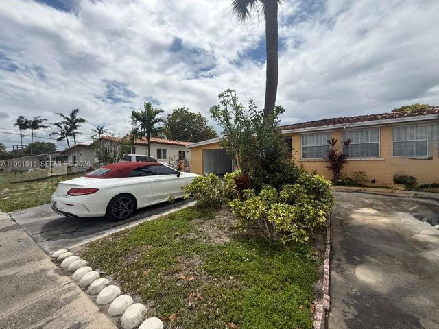 4470 W 1st Ave, Hialeah, FL 33012