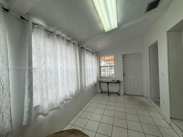 4470 W 1st Ave, Hialeah, FL 33012