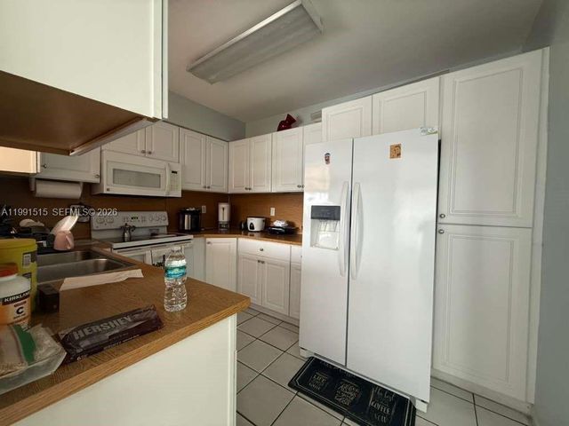 4470 W 1st Ave, Hialeah, FL 33012