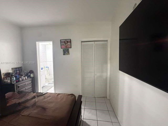 4470 W 1st Ave, Hialeah, FL 33012