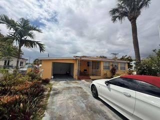 4470 W 1st Ave, Hialeah, FL 33012