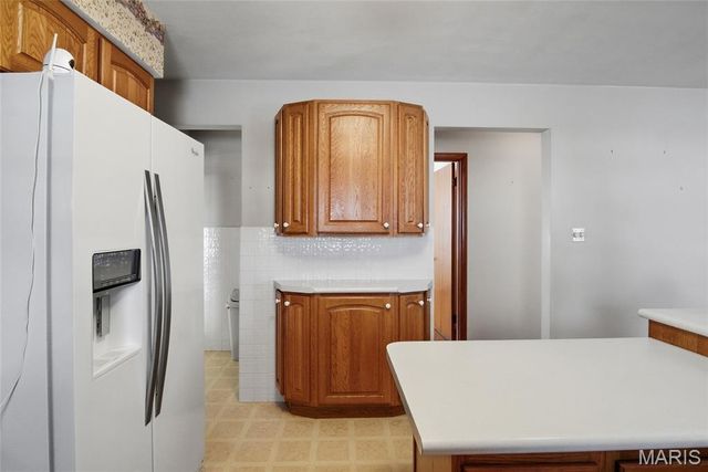 232 Gilmore Lake Road, Columbia, IL 62236