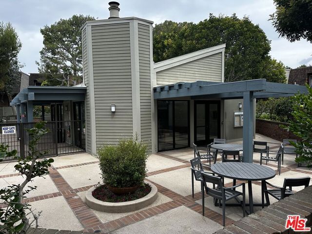 13121 Mindanao Way 6, Marina Del Rey, CA 90292