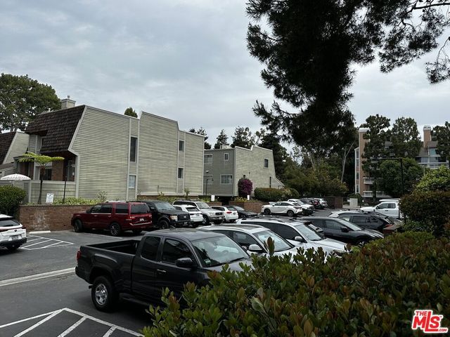 13121 Mindanao Way 6, Marina Del Rey, CA 90292