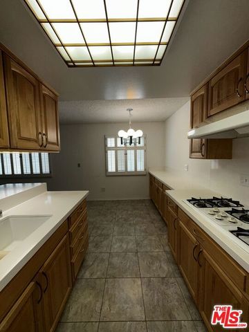 13121 Mindanao Way 6, Marina Del Rey, CA 90292