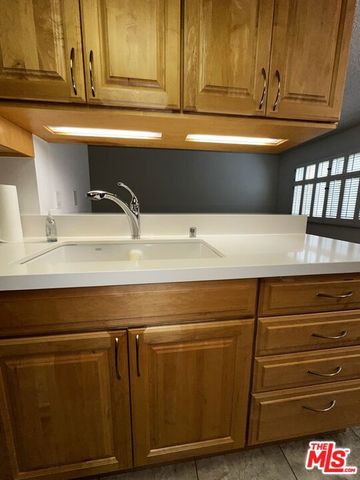 13121 Mindanao Way 6, Marina Del Rey, CA 90292