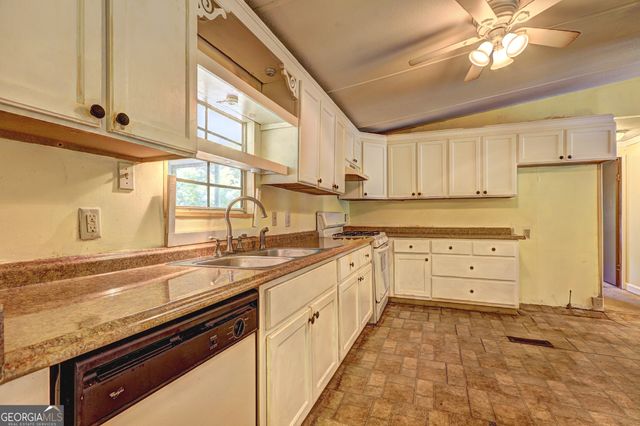 231 Norfolk Drive, Hampton, GA 30228