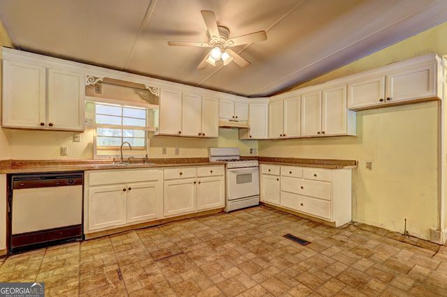 231 Norfolk Drive, Hampton, GA 30228