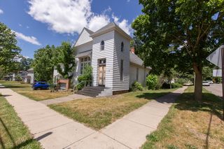 31 Vine Street, Hillsdale City, MI 49242