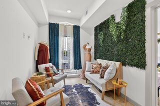 689 N BROAD ST #302, Philadelphia, PA 19123