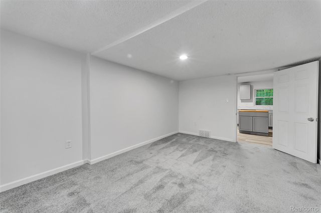 20885 Westview Avenue, Ferndale, MI 48220