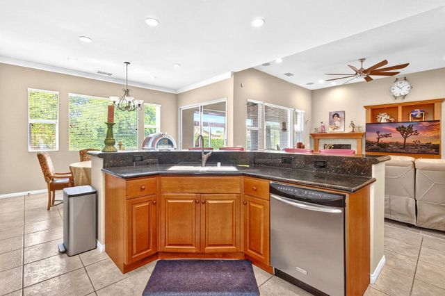 120 Tesori Drive, Palm Desert, CA 92211