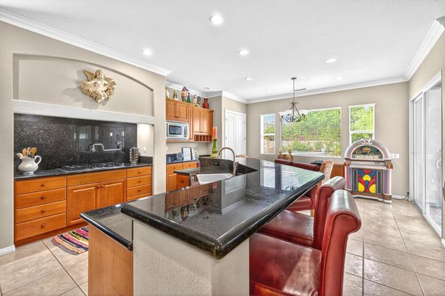 120 Tesori Drive, Palm Desert, CA 92211