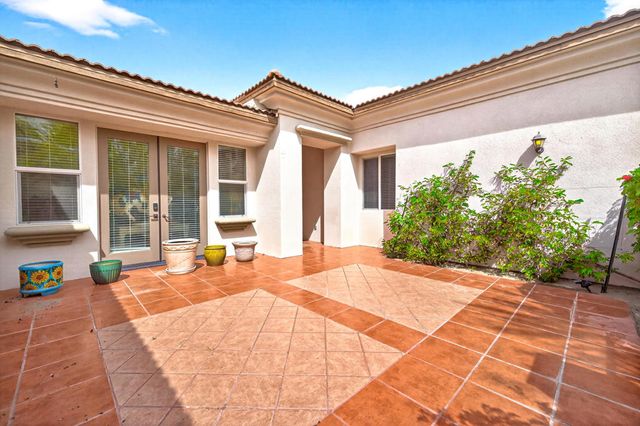 120 Tesori Drive, Palm Desert, CA 92211