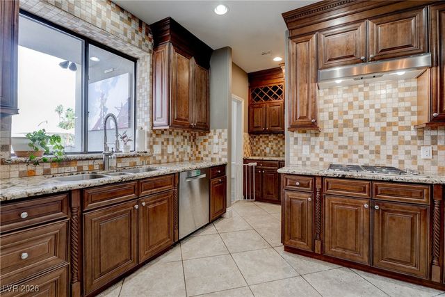 2850 Rosanna Street, Las Vegas, NV 89117