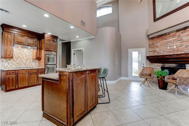 2850 Rosanna Street, Las Vegas, NV 89117