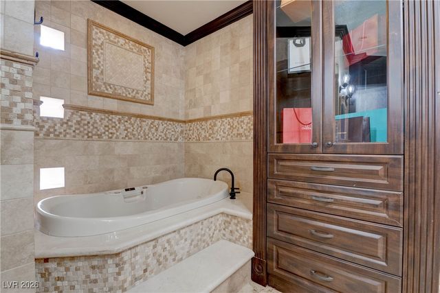 2850 Rosanna Street, Las Vegas, NV 89117