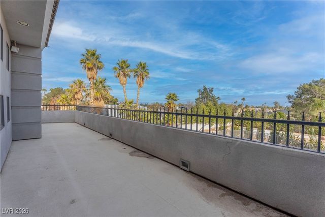 2850 Rosanna Street, Las Vegas, NV 89117