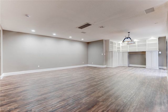 2850 Rosanna Street, Las Vegas, NV 89117