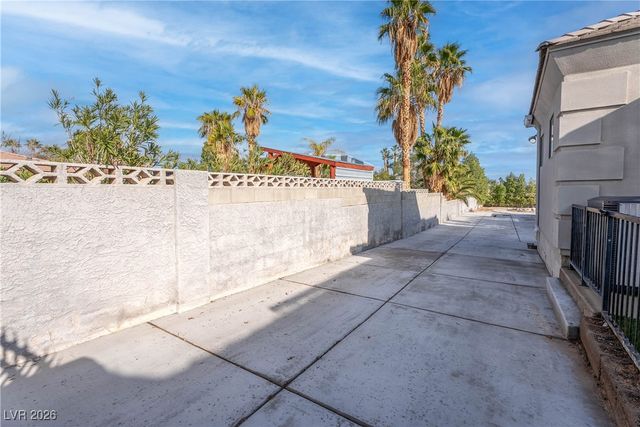 2850 Rosanna Street, Las Vegas, NV 89117