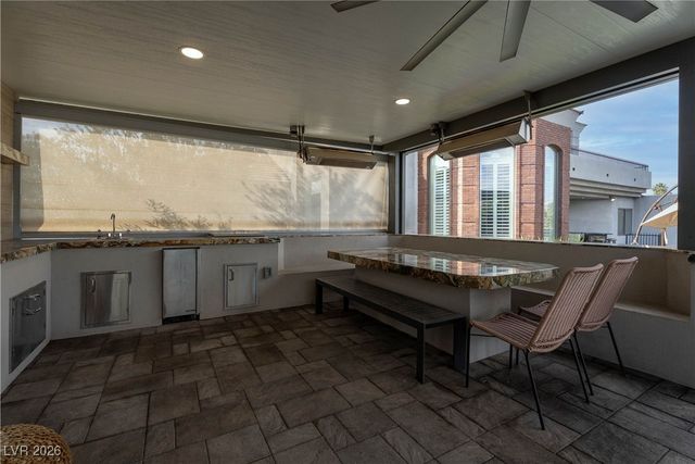 2850 Rosanna Street, Las Vegas, NV 89117