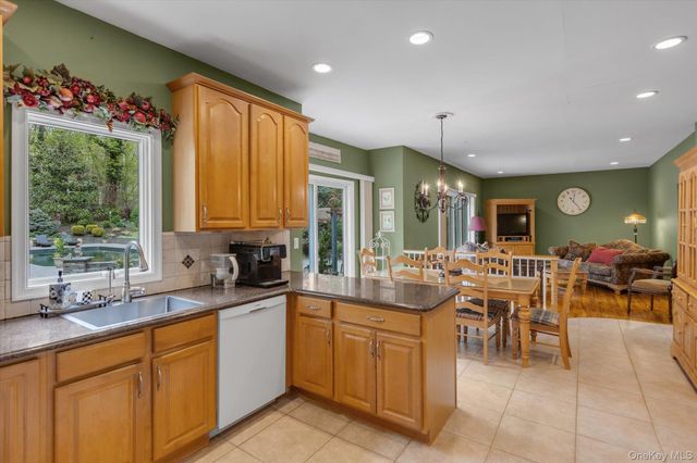 263 Old Commack Road, Kings Park, NY 11754