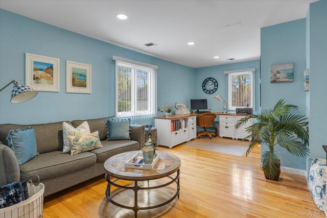 263 Old Commack Road, Kings Park, NY 11754