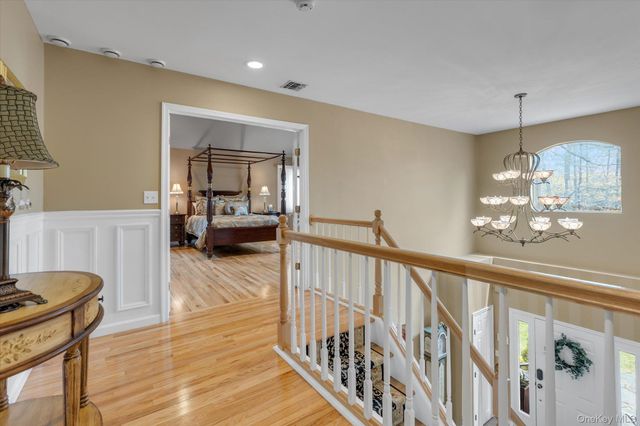 263 Old Commack Road, Kings Park, NY 11754