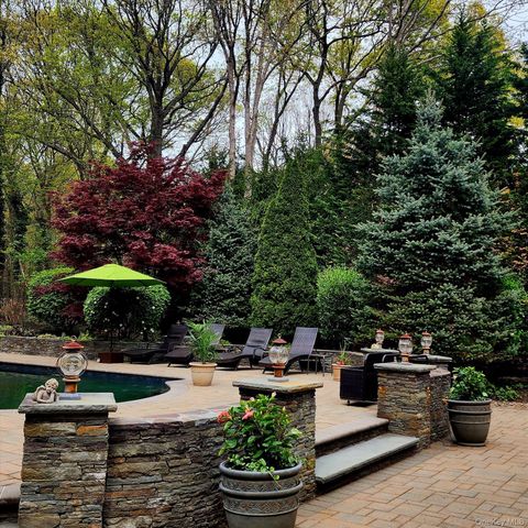 263 Old Commack Road, Kings Park, NY 11754
