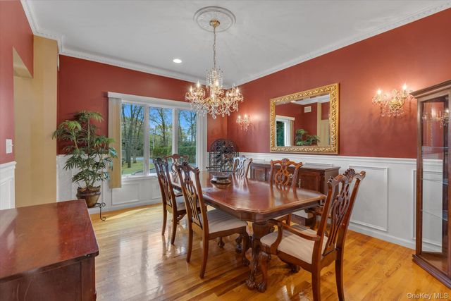 263 Old Commack Road, Kings Park, NY 11754