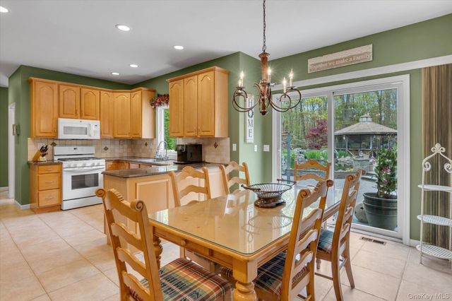 263 Old Commack Road, Kings Park, NY 11754