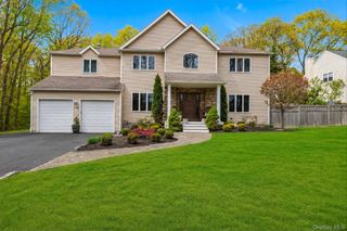 263 Old Commack Road, Kings Park, NY 11754
