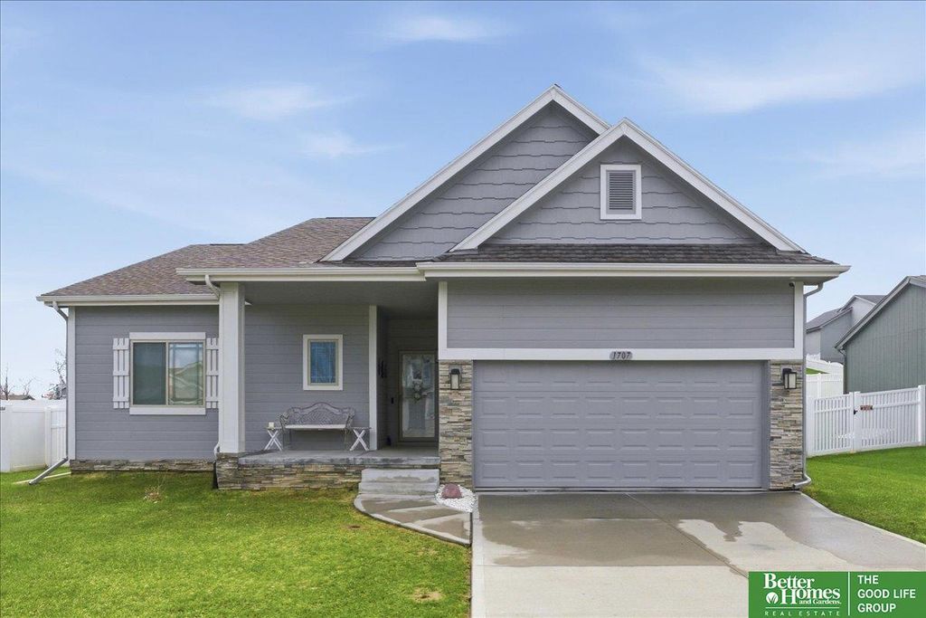 1707 Mesa Street, Bellevue, NE 68123