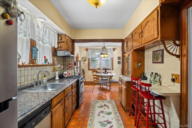 3221 168th Street, Flushing, NY 11358