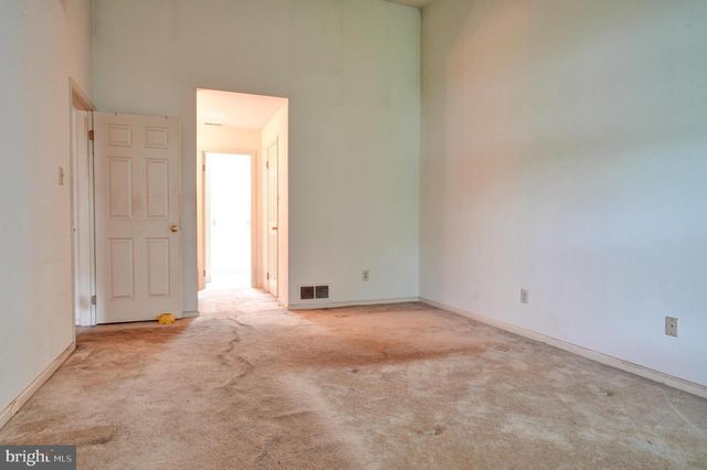 2607 LYNBROOKE DR, Yardley, PA 19067