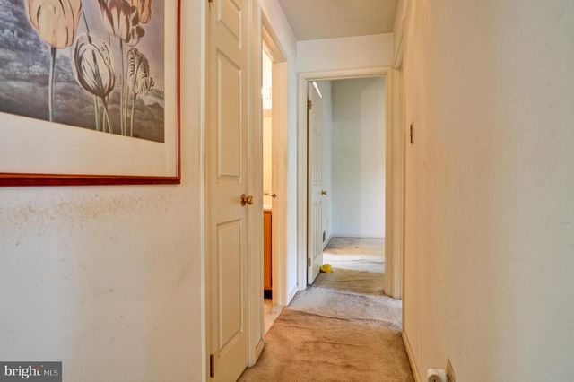 2607 LYNBROOKE DR, Yardley, PA 19067