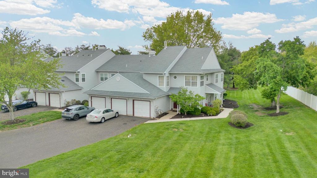 2607 LYNBROOKE DR, Yardley, PA 19067