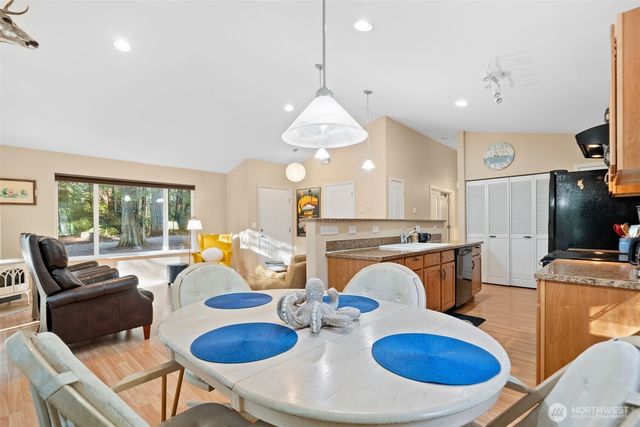 664 E Portage Road, Shelton, WA 98584