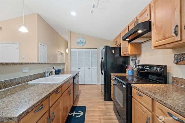 664 E Portage Road, Shelton, WA 98584