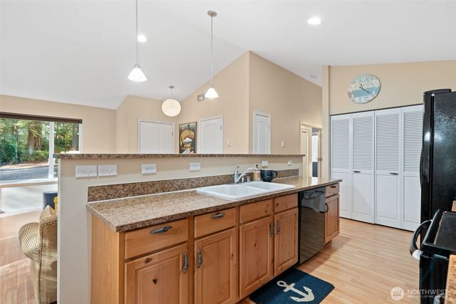 664 E Portage Road, Shelton, WA 98584