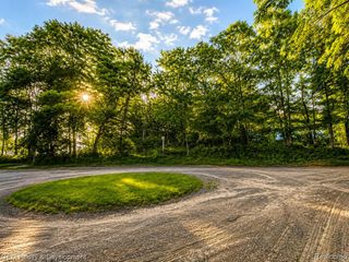 26652 Power Rd, Farmington Hills, MI 48334