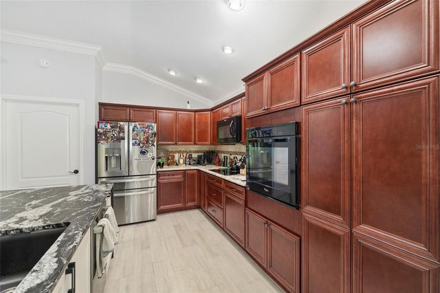 3806 VIEW PATH, The Villages, FL 32163