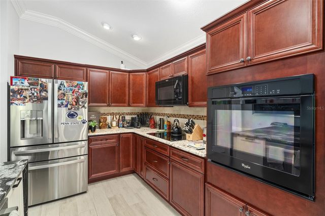 3806 VIEW PATH, The Villages, FL 32163