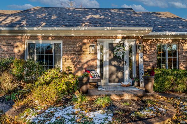 6700 Blue Spruce Drive, Newburgh, IN 47630