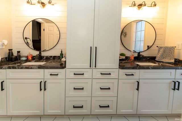 6700 Blue Spruce Drive, Newburgh, IN 47630